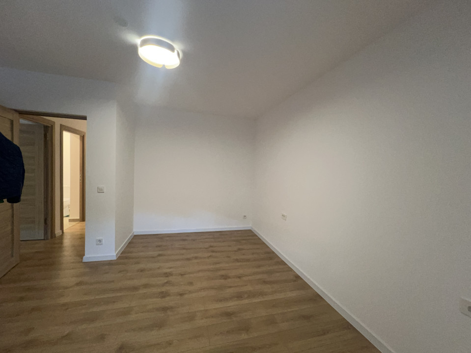 Apartament  3 camere , zona Tautului