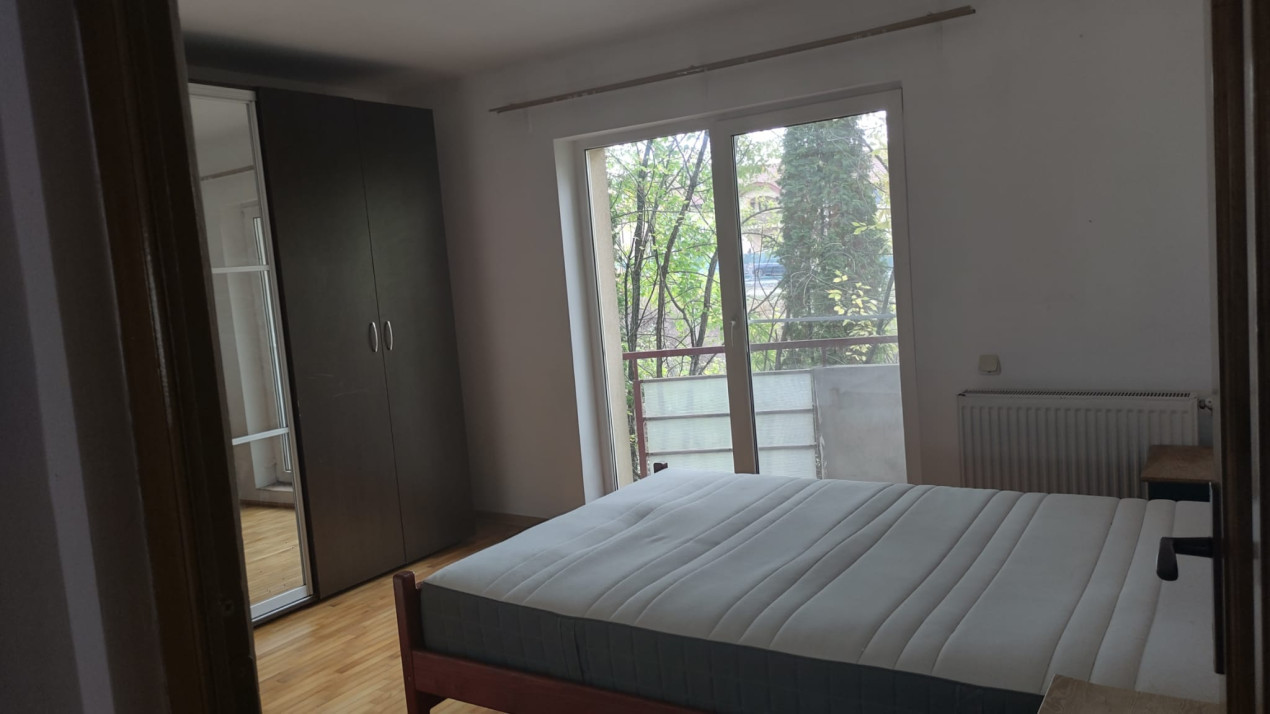 Apartament 3 camere ,suprafata 74 mp ,zona Buna ziua