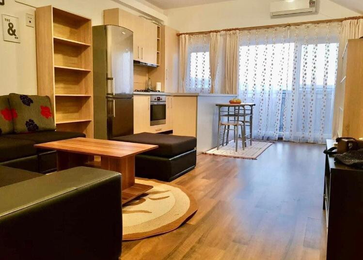 APARTAMENT CU 2 CAMERE DECOMANDATE