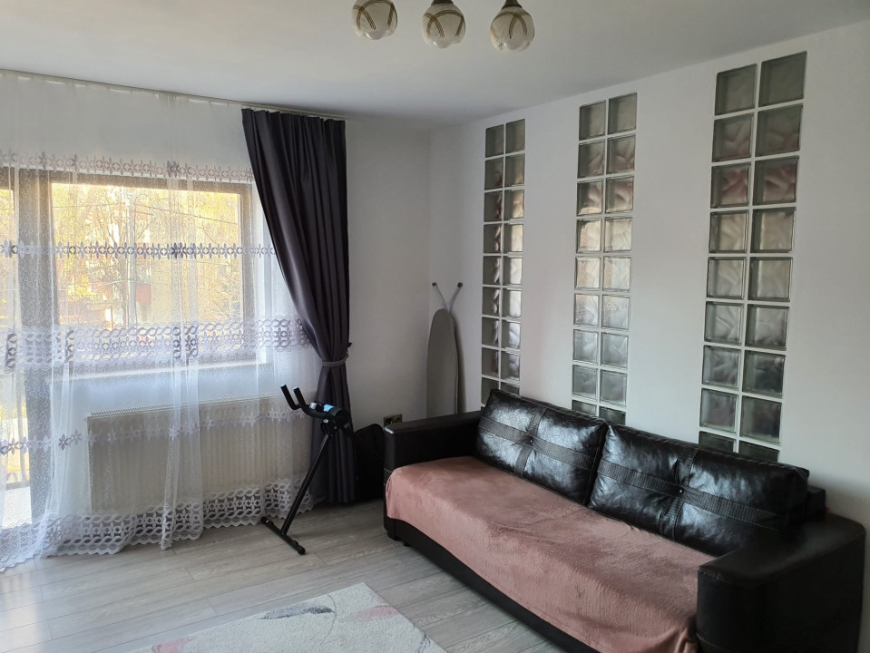 Apartament de 3 camere spre vanzare, 74 mp. parcare, Intre Lacuri 