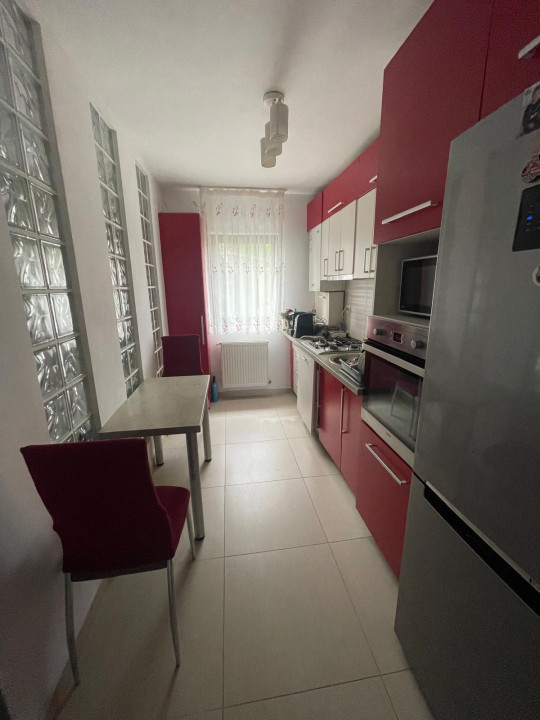 Apartament de 3 camere spre vanzare, 74 mp. parcare, Intre Lacuri 