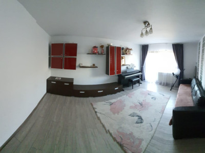 Apartament de 3 camere spre vanzare, 74 mp. parcare, Intre Lacuri 