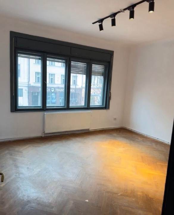 Apartament ultracentral cu 4 camere