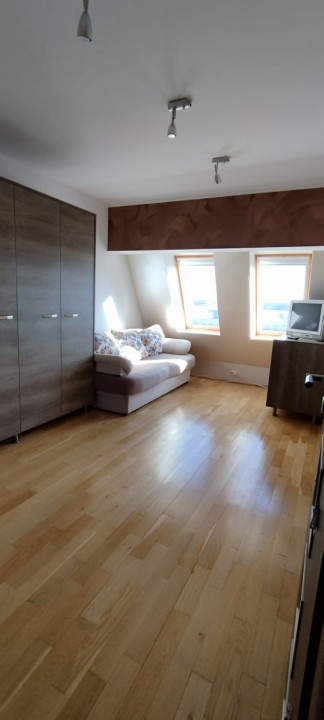 Apartament cu 4 camere si 2bai si parcare inclusa