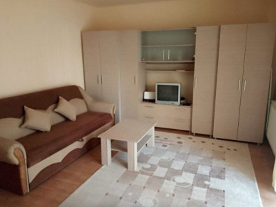 Apartament de 2 camere DECOMANDATE, 55 mp, parcare, zona Florilor