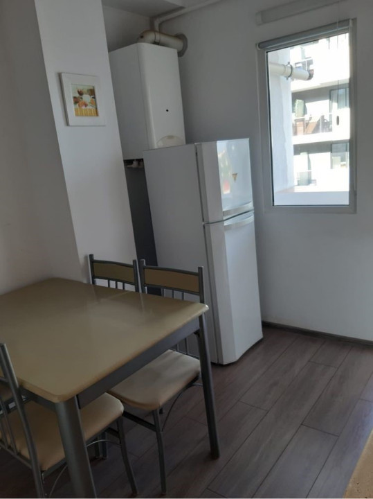 Apartament  3camere suprafata de 58 mp zona Portelanul