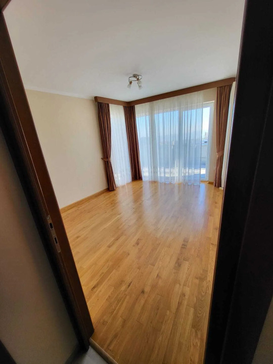 Penthouse 4 camere spre vanzare, 2 parcari, 100 mp, cartier Buna ziua 