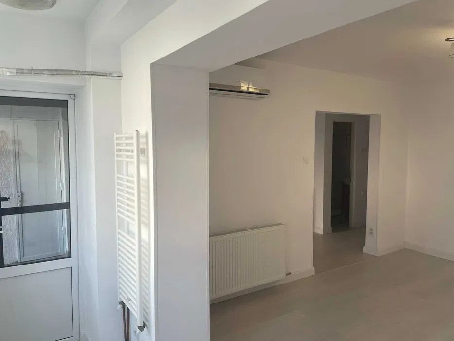 Apartament de 2 camere și acces dublu, ideal pentru locuit sau investiție 