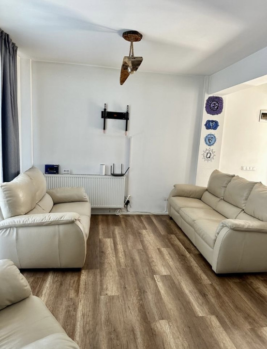 Apartament cu doua intrari, 80 mp, 3 camere, Zona Tineretului