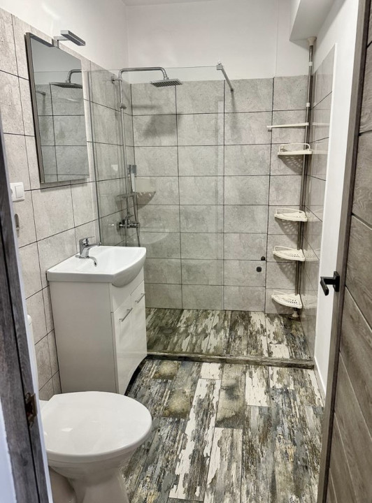 Apartament cu doua intrari, 80 mp, 3 camere, Zona Tineretului