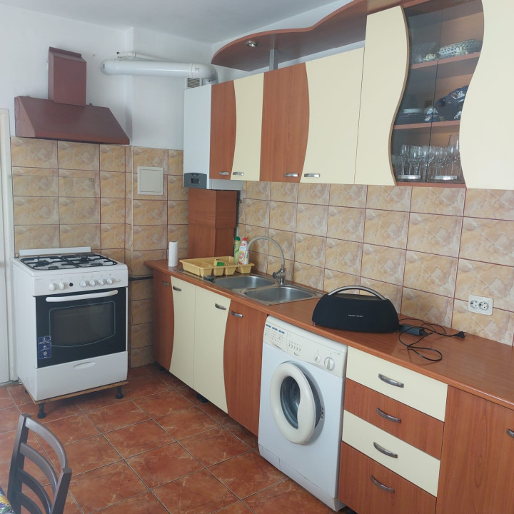 Apartament la casa, 100 mp utili, zona Corneliu Coposu