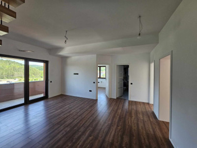 Apartament 7 Camere, 165mp, Pe 2 Nivele, Zona VIVO