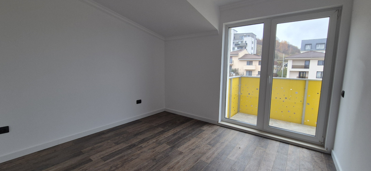 Apartament 3 camere zona Teilor