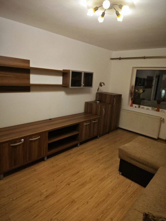 Apartament cu 3 camere, parcare, zona Lidl