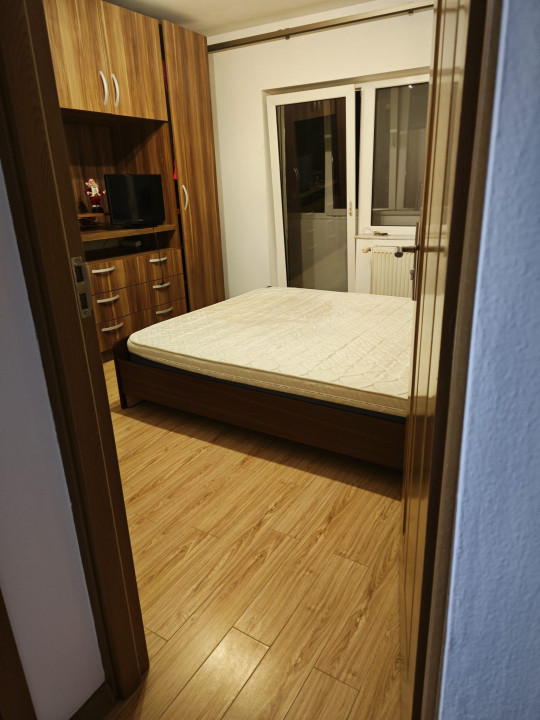 Apartament cu 3 camere, parcare, zona Lidl