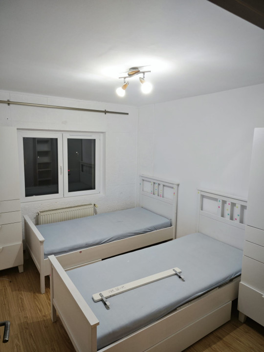 Apartament cu 3 camere, parcare, zona Lidl