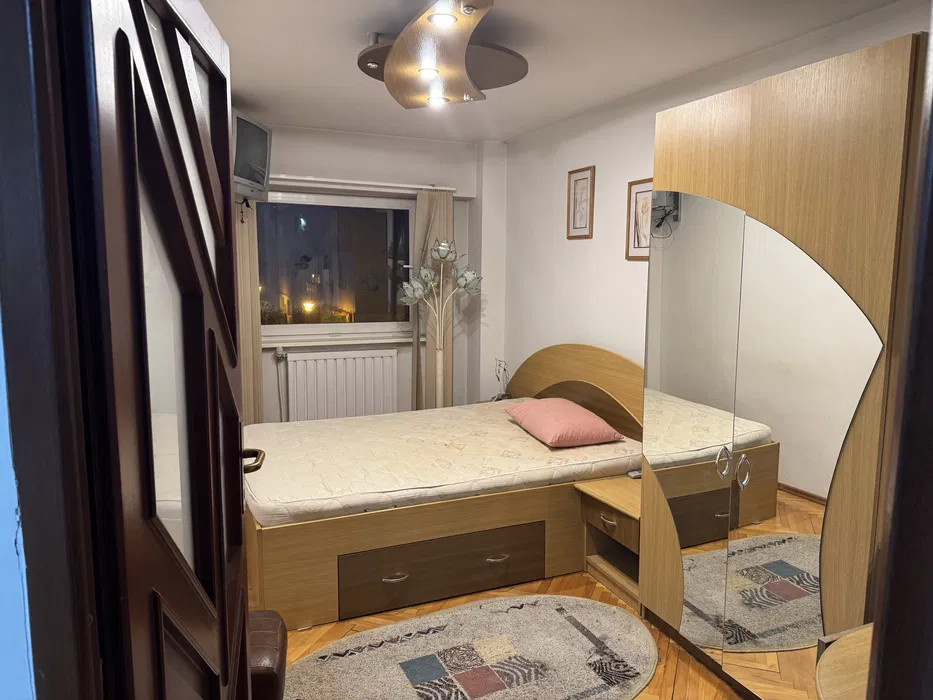 Apartament 4 camere, 90 mp, la cheie, zona Piata Flora