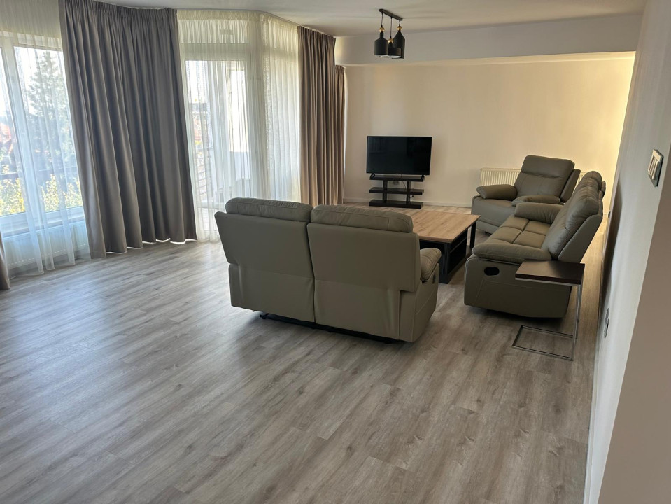 Apartament 4 camere, 174 mp utili, etaj 2, parcare, cartier Andrei Muresanu