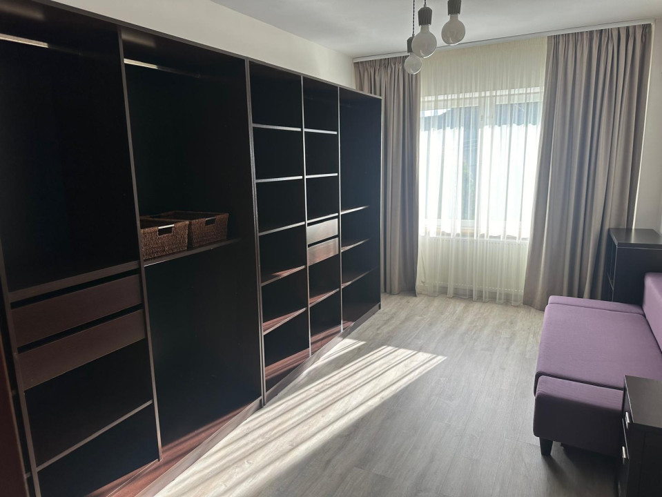 Apartament 4 camere, 174 mp utili, etaj 2, parcare, cartier Andrei Muresanu