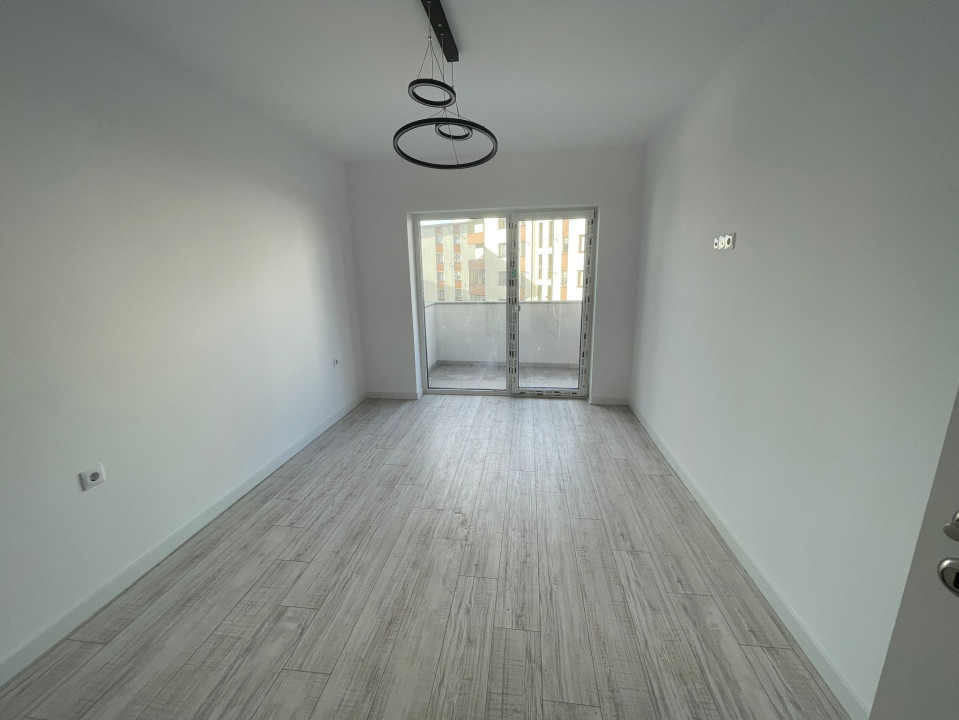 Apartament de 2 camere, Finisat, Parcare, TVA inclus, Terasa, Zona Eroilor.