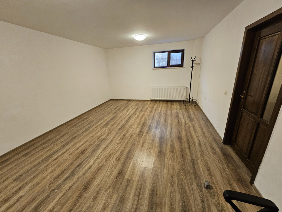 Casa tip duplex, PET FRIENDLY, 200 mp utili, la cheie, teren 300 mp, Europa