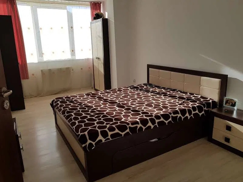 Apartament cu 2 camere, 64 mp, parcare, zona Florilor