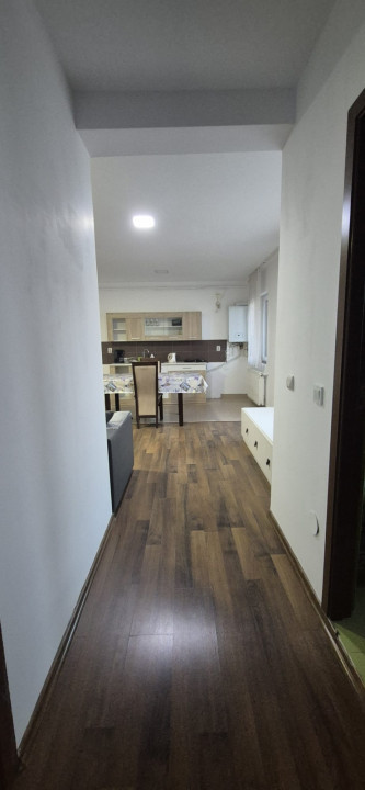 Apartament de 3 camere, garaj, balcon zona Terra