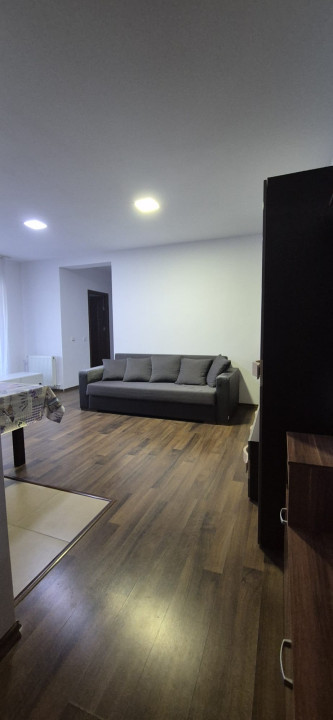 Apartament de 3 camere, garaj, balcon zona Terra