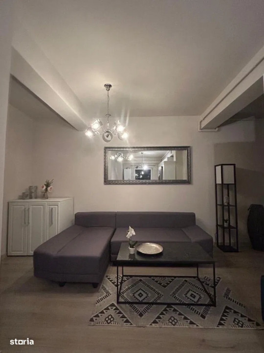 Apartament cu 3 camere, 68 mp, balcon, zona Primariei