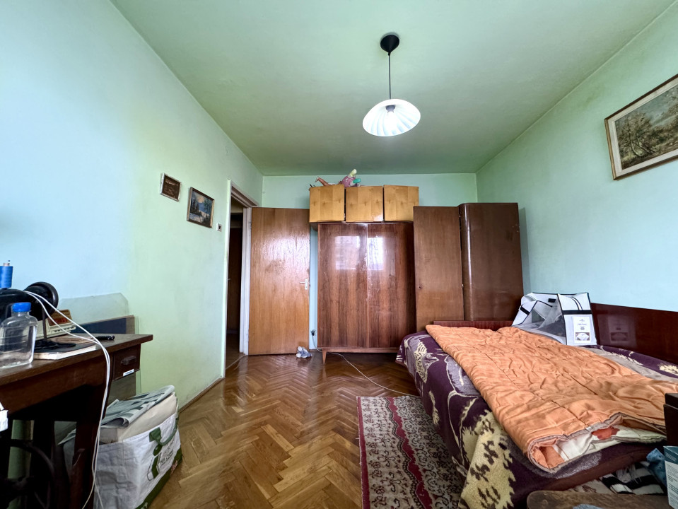 Apartament 4 camere, 96 mp, 3 balcoane, 2 băi, zona Plaja Grigorescu