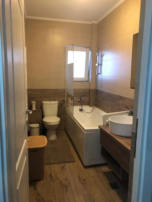 Apartament 3 camere bucatarie  in suprafata de 79 mp zona Zorilor