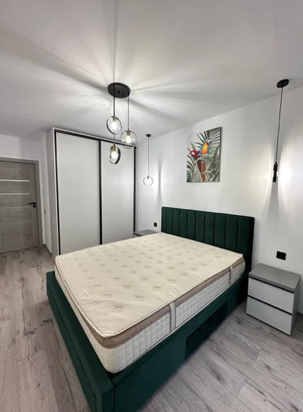 Apartament de 2 camere, LUX, terasa, parcare subterana, bloc NOU, Eroilor