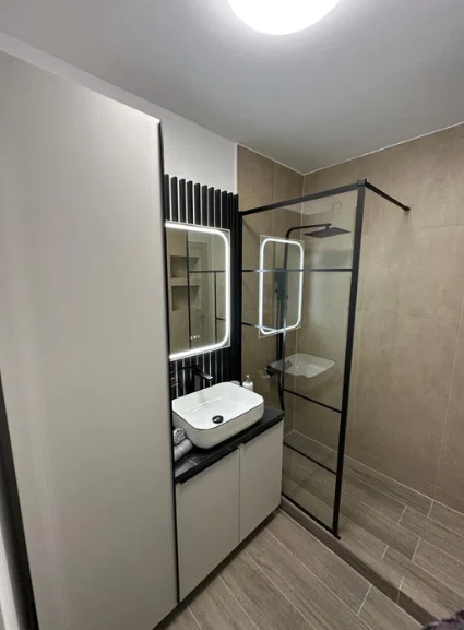 Apartament de 2 camere, LUX, terasa, parcare subterana, bloc NOU, Eroilor