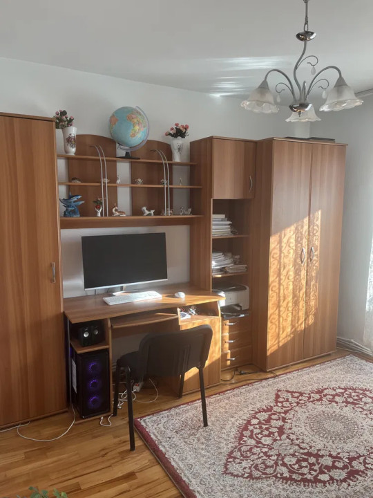 Apartament 4 camere de vanzare, 80 mp. Cartier Marasti 