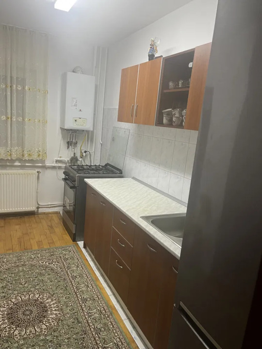 Apartament 4 camere de vanzare, 80 mp. Cartier Marasti 