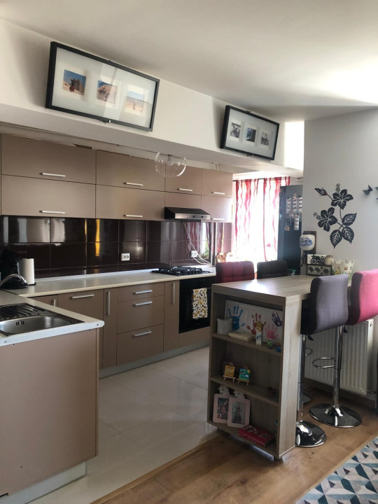 Apartament 3 camere cu suprafata de 61 mp in zona Big Manastur