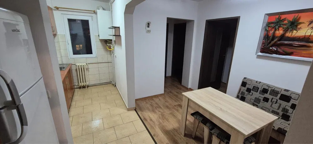 Apartament 3 camere decomandate, etaj intermediar, zona Profi Grigorescu