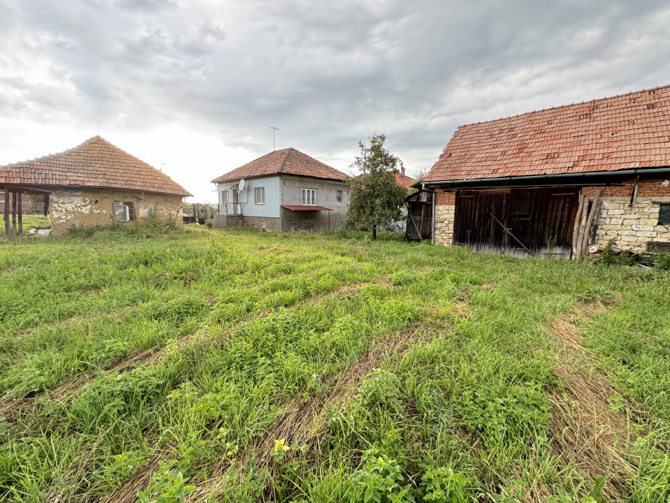 Casa Renovabila plus teren liber de 886 mp, Deusu