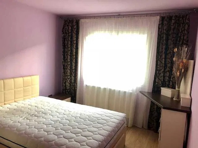 Apartament 3 camere de inchiriat, parcare, cartier Manastur 