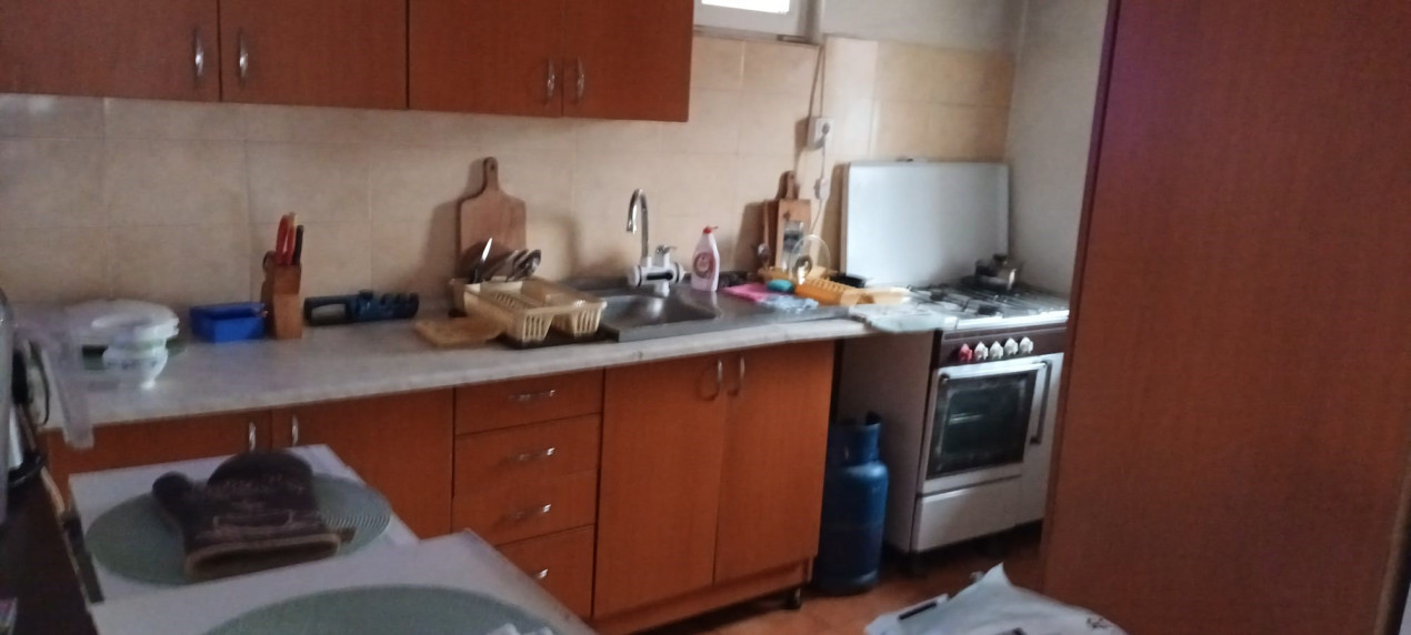 Vand casa individuala cu 4 camere, in Valea Chintaului, teren 200mp