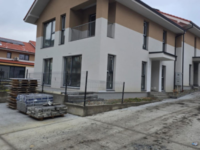 Casa tip duplex, 5 camere, 120 mp, teren 250 mp, 2 parcari, Cluj 2 Chinteni