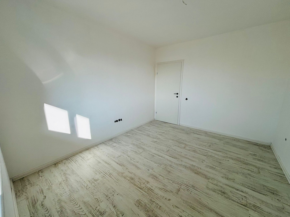 Apartament de 3 camere, 52 mp, Finisat, Parcare, Zona Tineretului