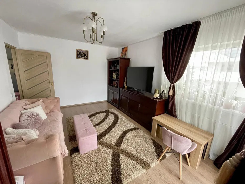 Apartament cu 2 camere, 56 mp, parcare, zona Eroilor