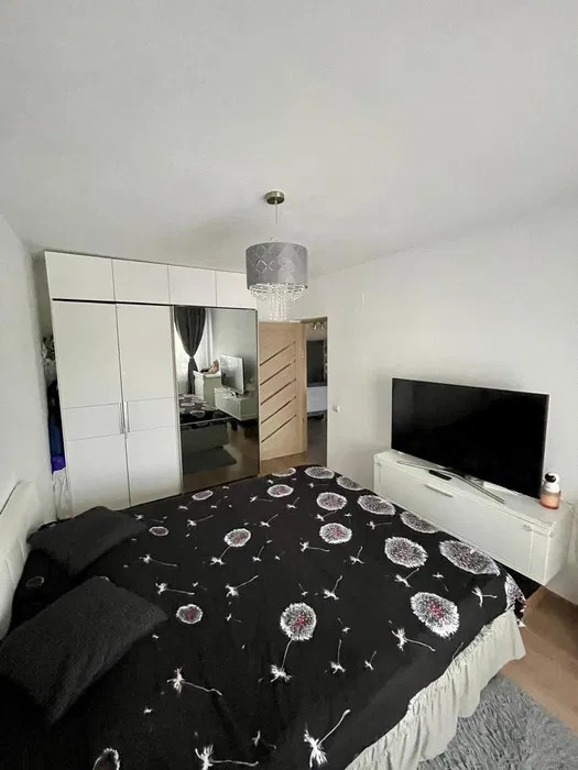 Apartament cu 2 camere, 56 mp, parcare, zona Eroilor