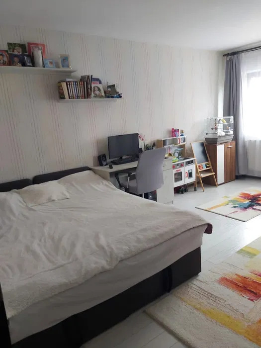 Apartament cu 2 camere, decomandat, zona Parc Poligon