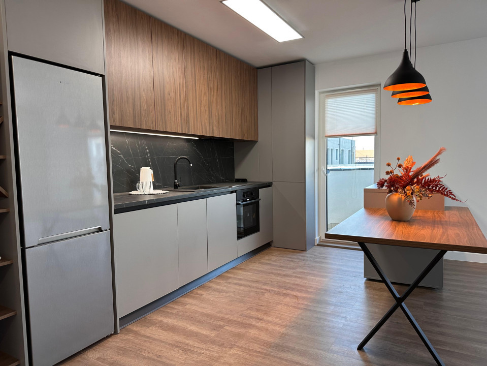 Apartament modern , de 50 mp utili  + terasa de 24 mp, zona Eroilor 