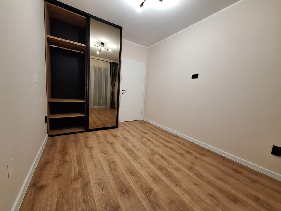 Apartament cu 3 camere, 55 mp, balcon, zona Eroilor