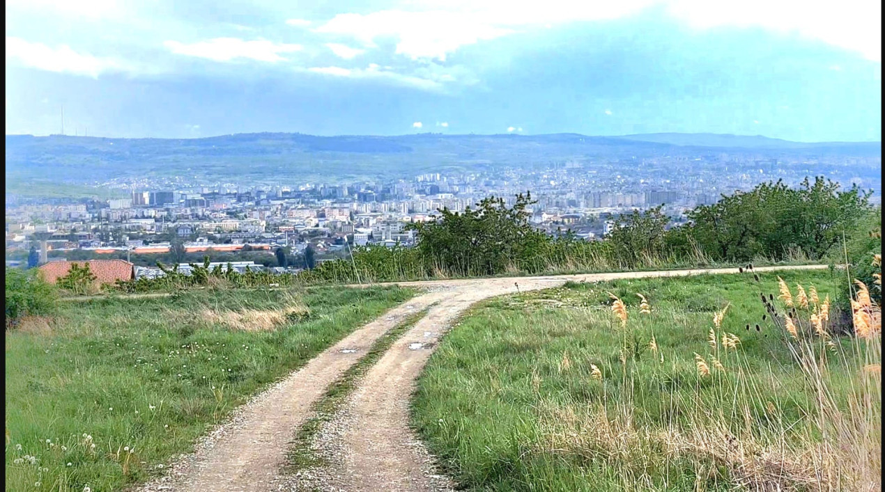 Teren intravilan cu CF cu suprafata de 2683mp in Valea Fanatelor