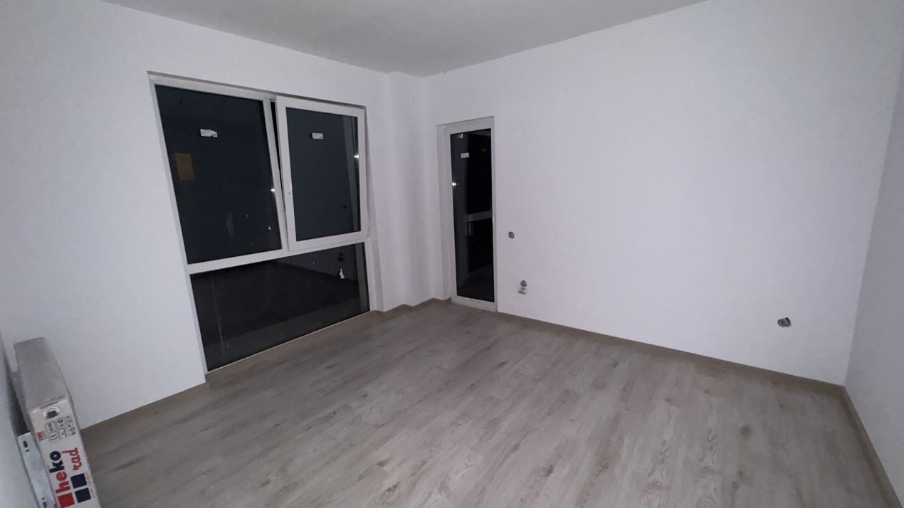 Apartament de 3 camere, finisat, 64 mp, 2 bai, Parcare, zona Fagului