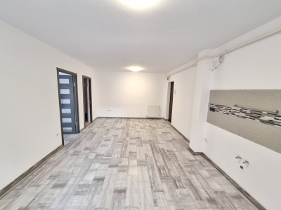 Apartament cu 2 camere, etaj intermediar, zona Porii